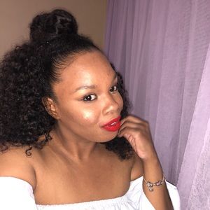 Meet your Posher, Lashaunfra